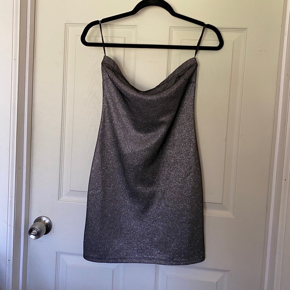 Sparkly strapless Dress by Forever 21 - Picture 6 of 6